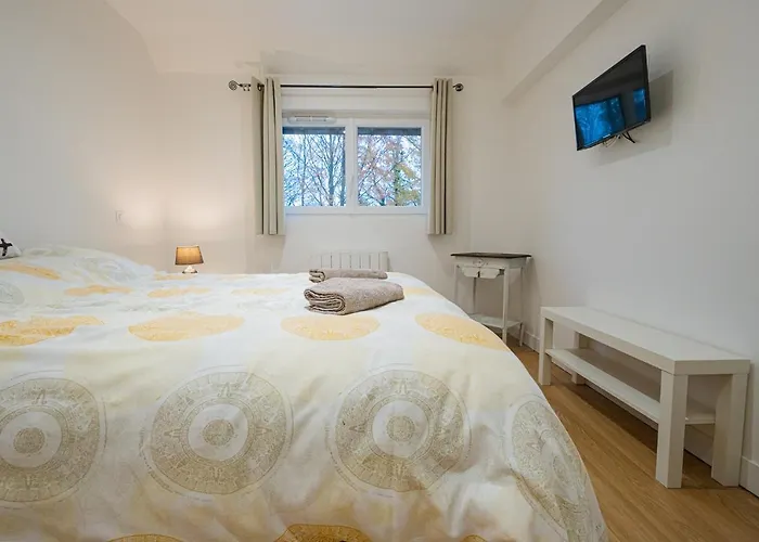 De L Etang Du Moulin Du Pre Apartment